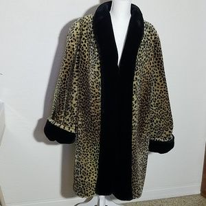 Faux fur leopard coat
